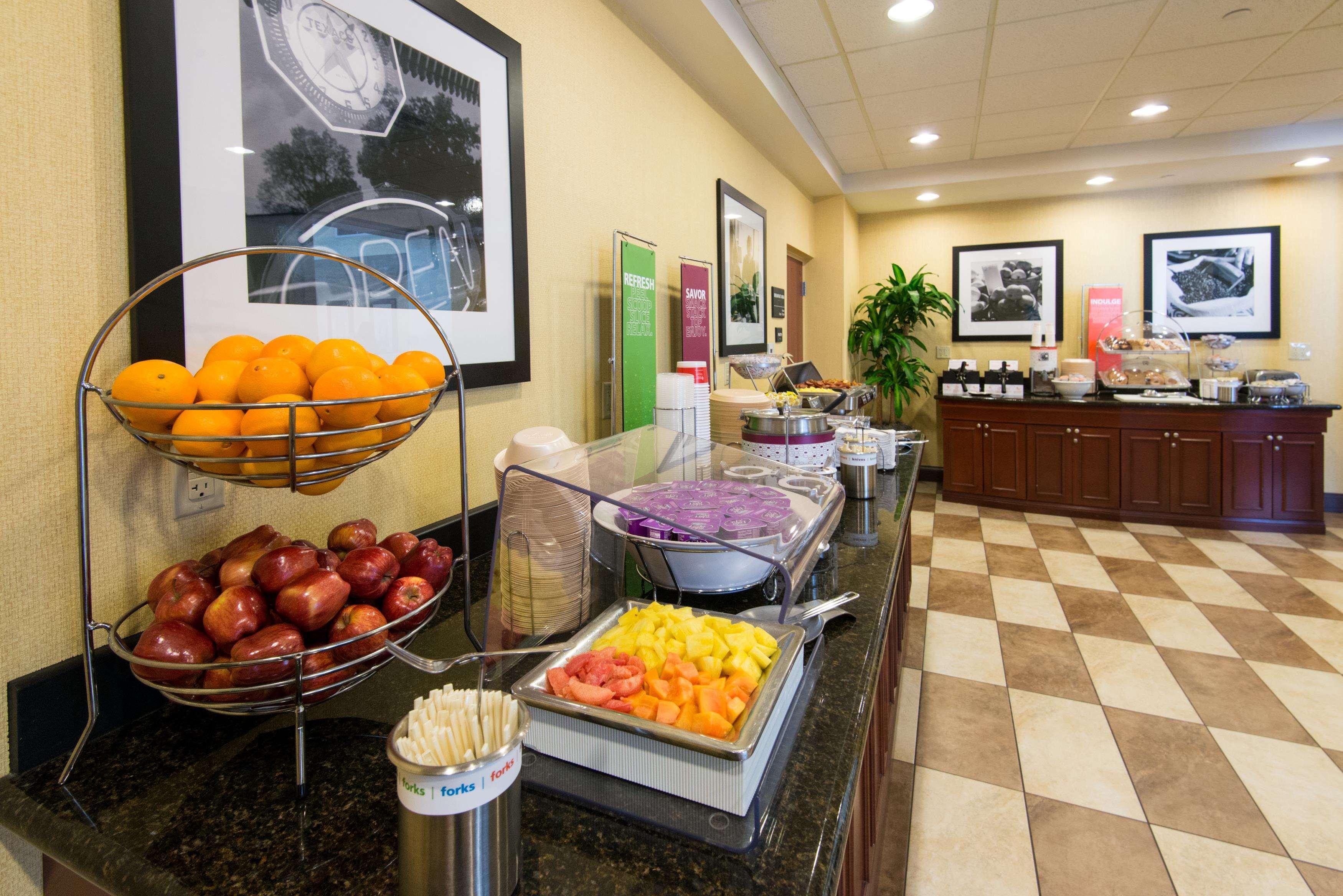 Hampton Inn & Suites Fort Myers-Colonial Boulevard Экстерьер фото