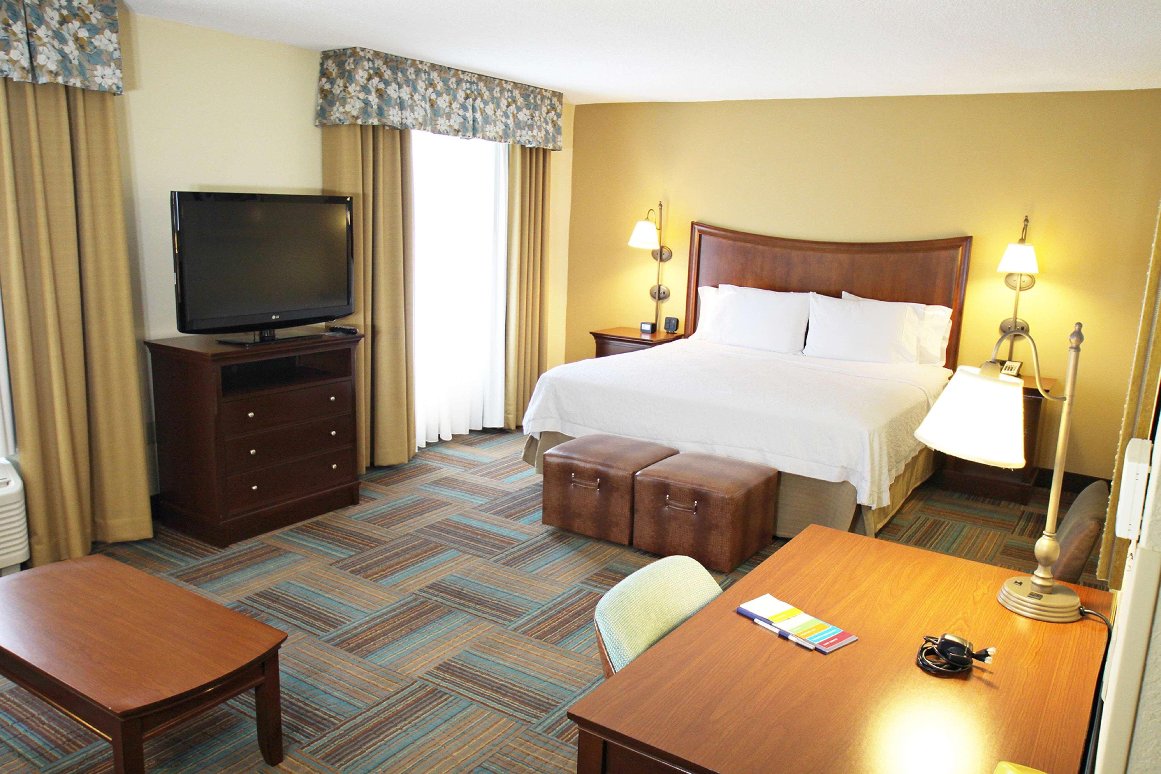 Hampton Inn & Suites Fort Myers-Colonial Boulevard Экстерьер фото