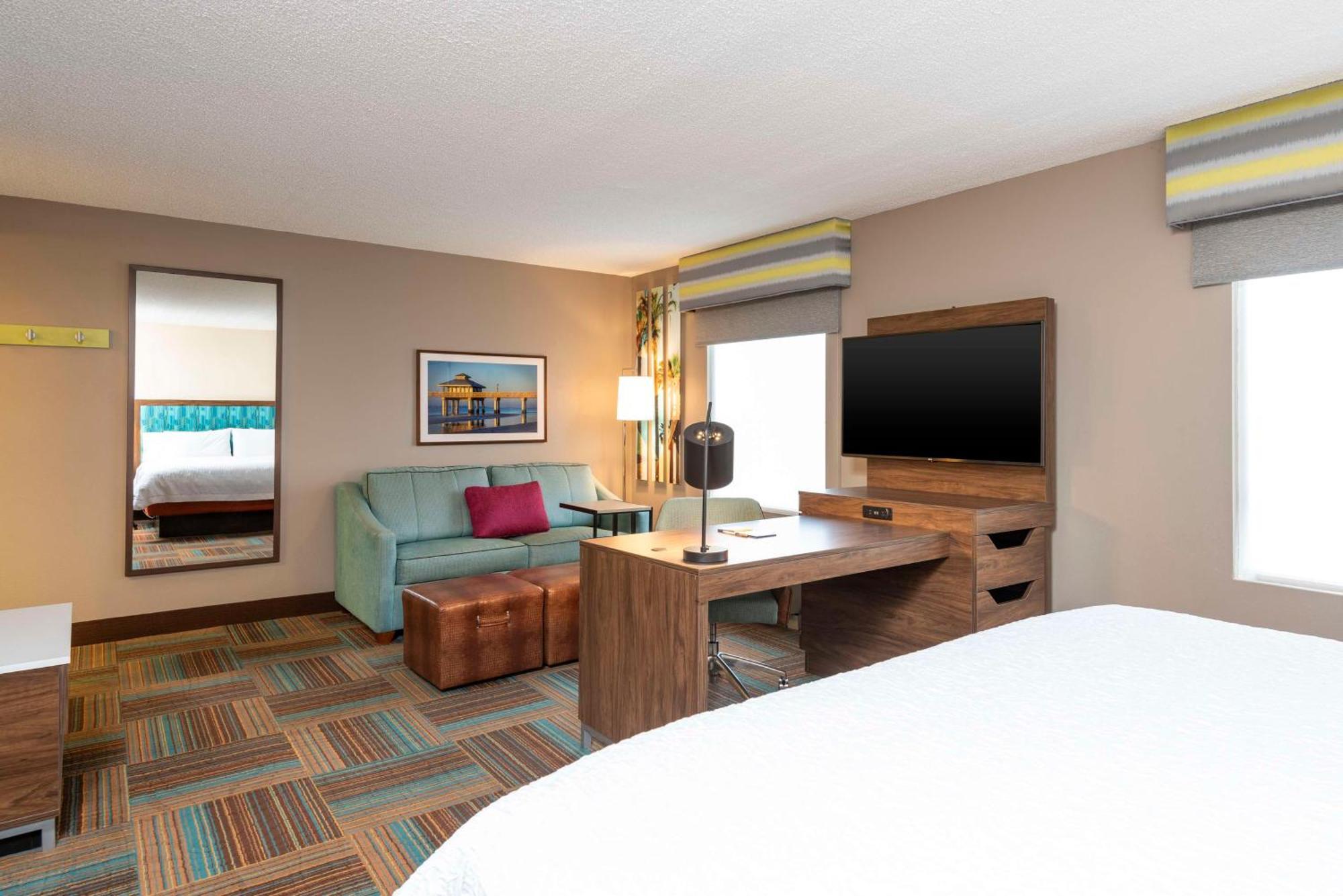 Hampton Inn & Suites Fort Myers-Colonial Boulevard Экстерьер фото