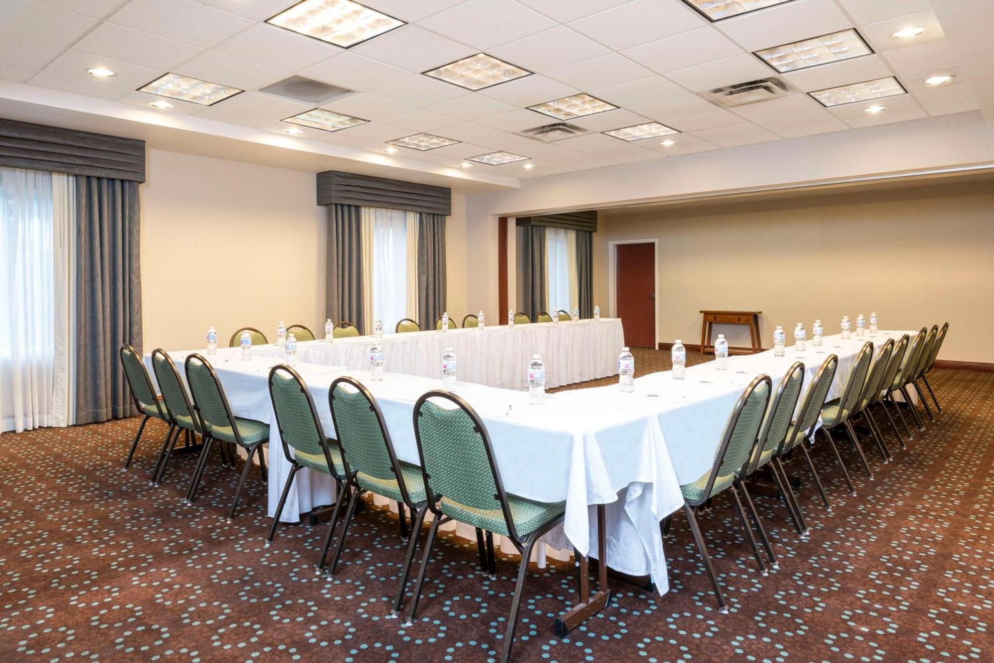 Hampton Inn & Suites Fort Myers-Colonial Boulevard Экстерьер фото
