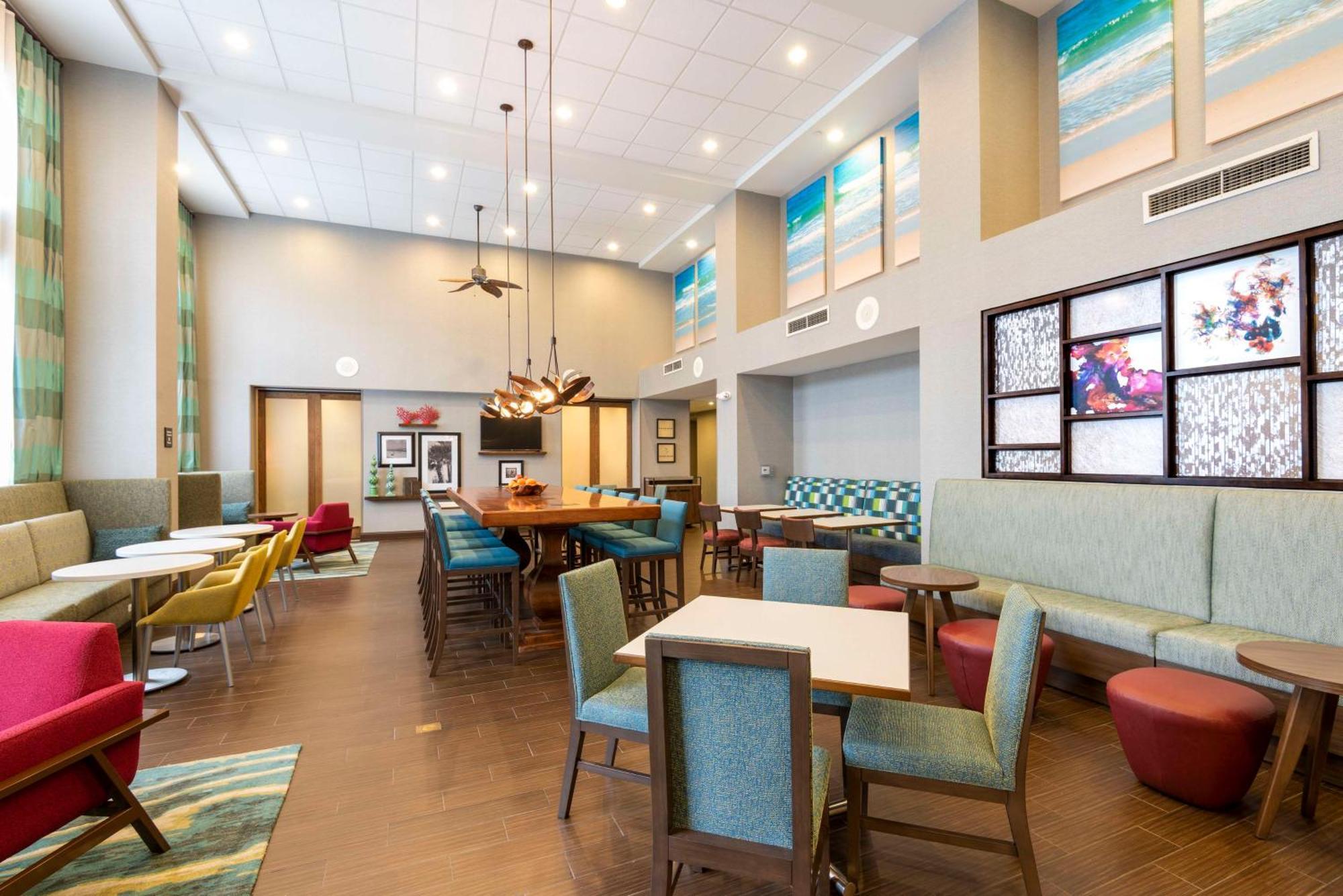 Hampton Inn & Suites Fort Myers-Colonial Boulevard Экстерьер фото