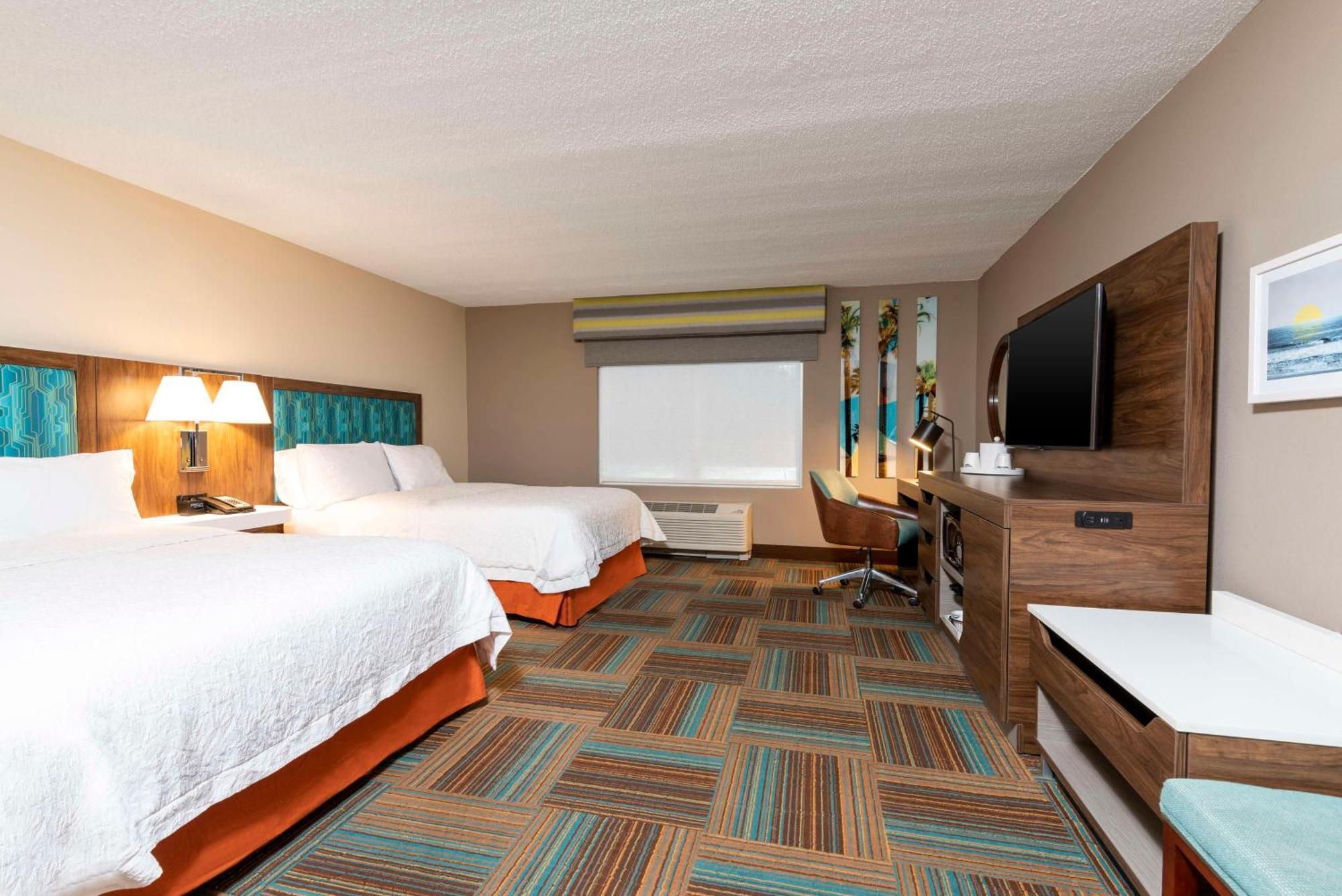 Hampton Inn & Suites Fort Myers-Colonial Boulevard Экстерьер фото